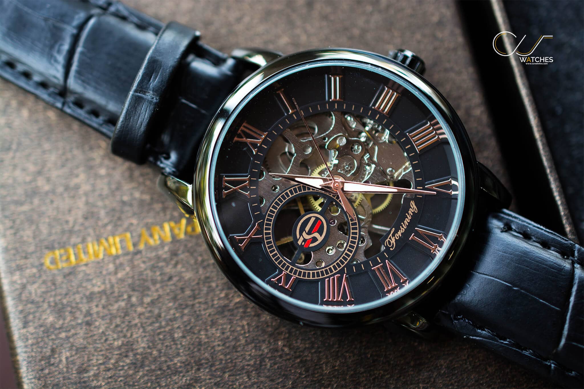 นาฬิกาข้อมือ Forsining สายหนังดำ เรือนดำ รุ่น GMT838