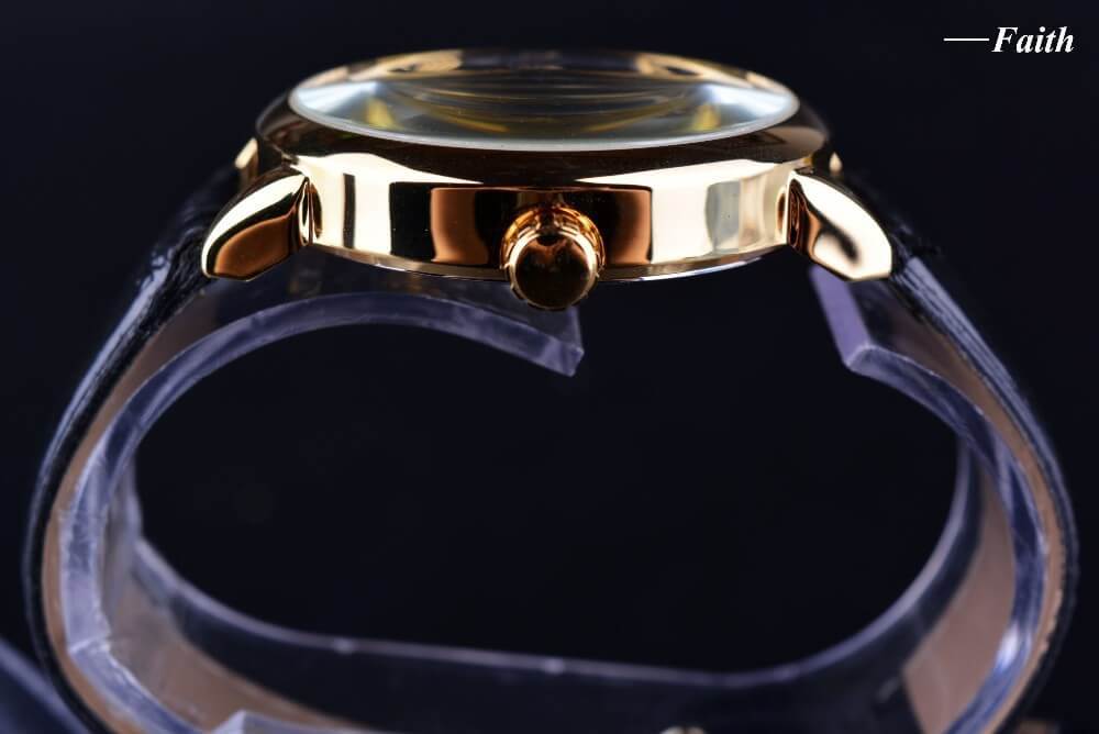 นาฬิกาข้อมือ Forsining สายหนังดำ เรือนทอง รุ่น GMT838